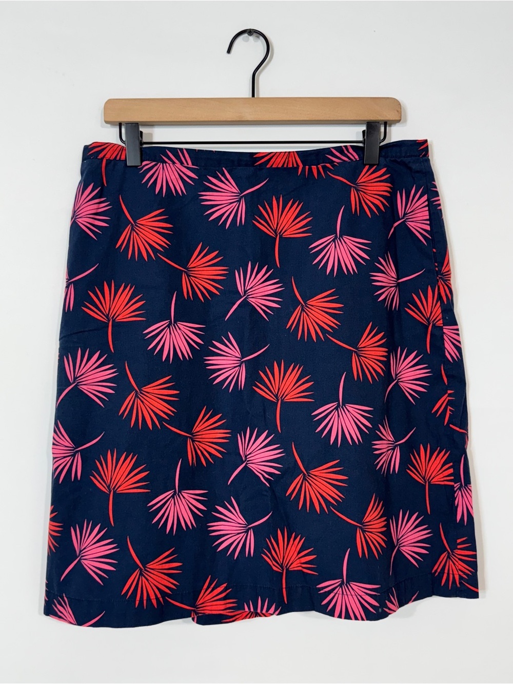 WSK33 {Boden} Blue Red Pink Palm Leaf Print Above Knee Cotton Skirt